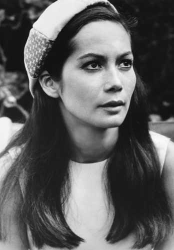 关南施 Nancy Kwan