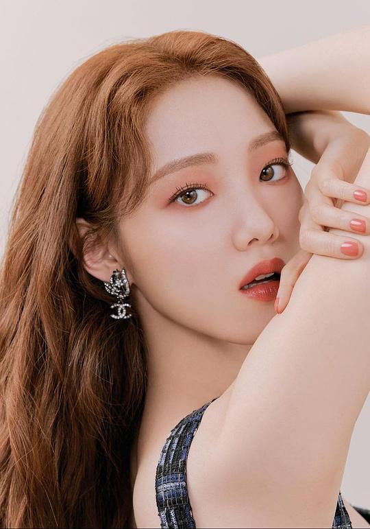 李圣经 Sung-kyung Lee