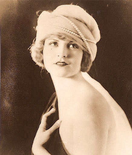 海伦·林奇 Helen Lynch