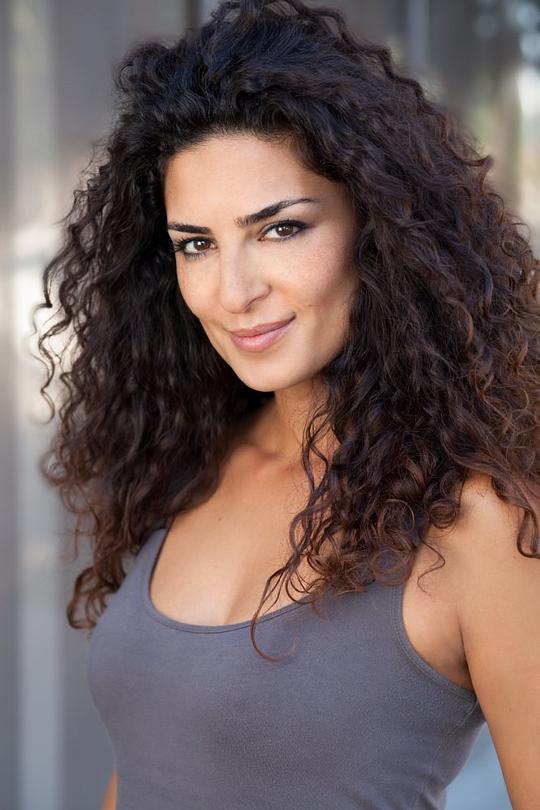 莎萝姆·阿齐齐 Salome Azizi